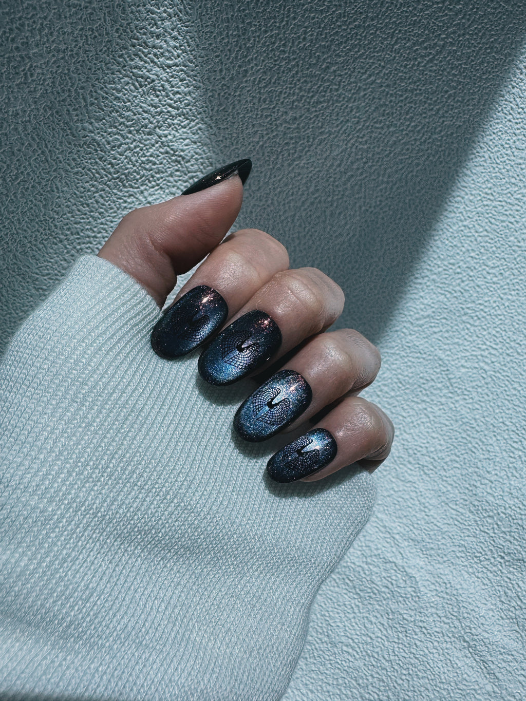 Moonlit Cosmos - MIDNIGHT COMET (PINK) Nails | Galaxy Aura Press-Ons