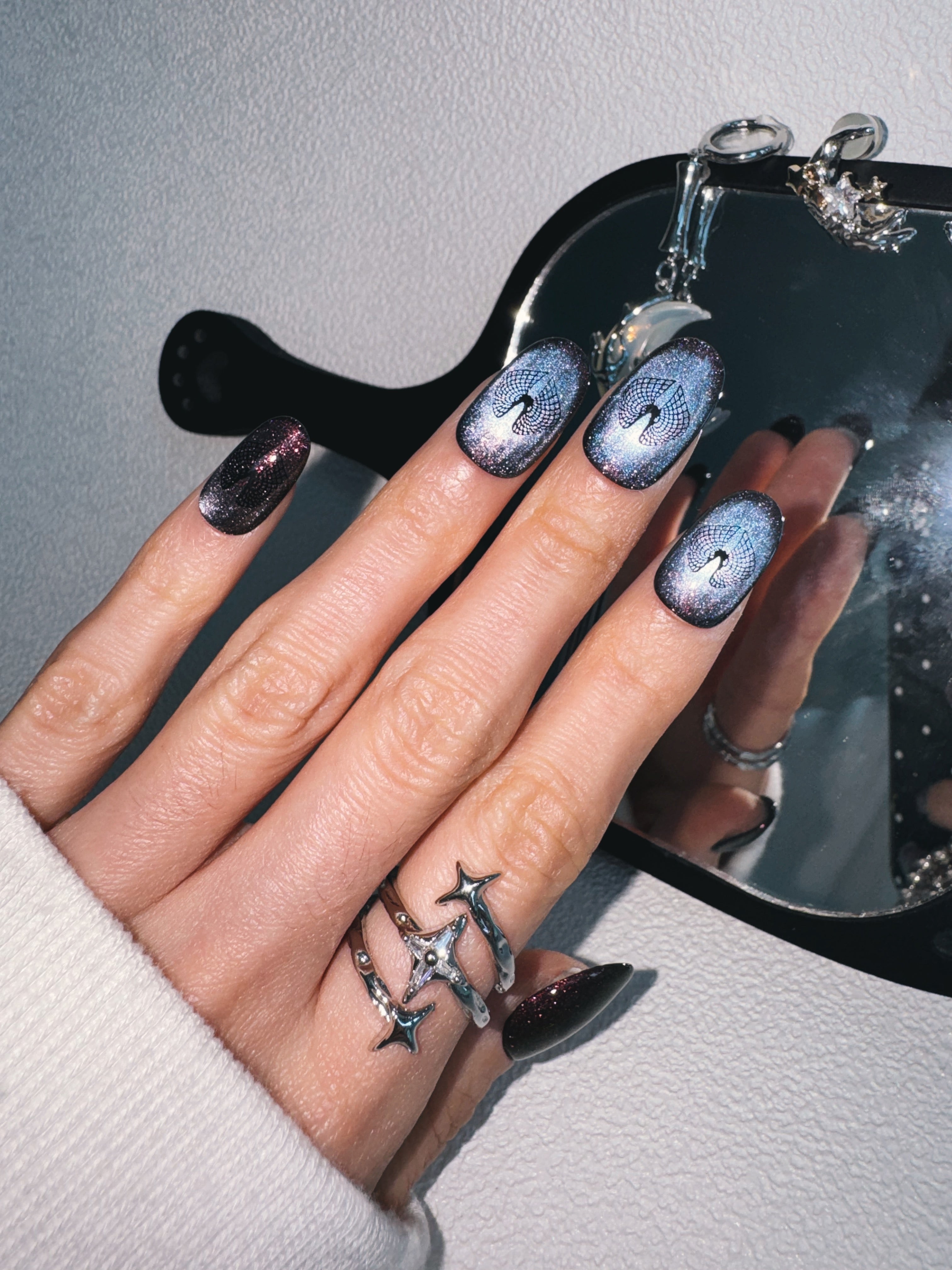 Moonlit Cosmos - MIDNIGHT COMET (PINK) Nails | Galaxy Aura Press-Ons