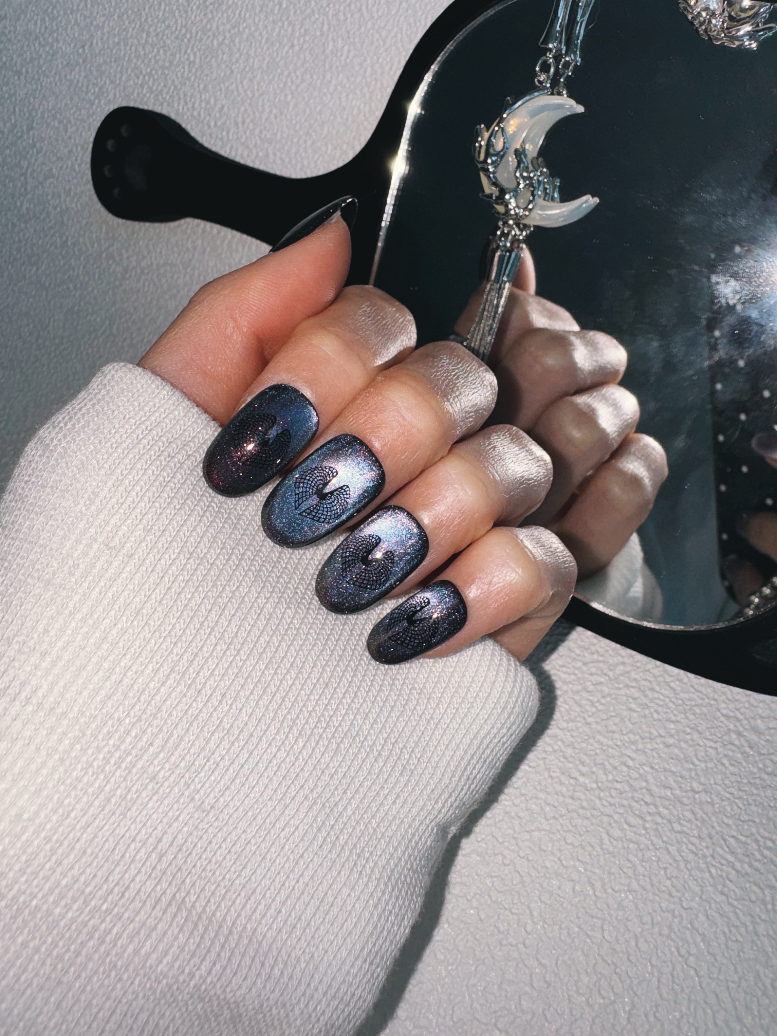 Moonlit Cosmos - MIDNIGHT COMET (PINK) Nails | Galaxy Aura Press-Ons