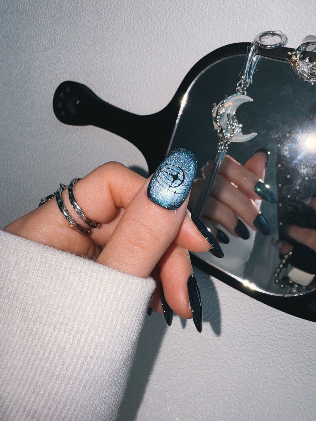 Moonlit Cosmos - COSMIC RIPPLE Nails | Galaxy Aura Press-Ons