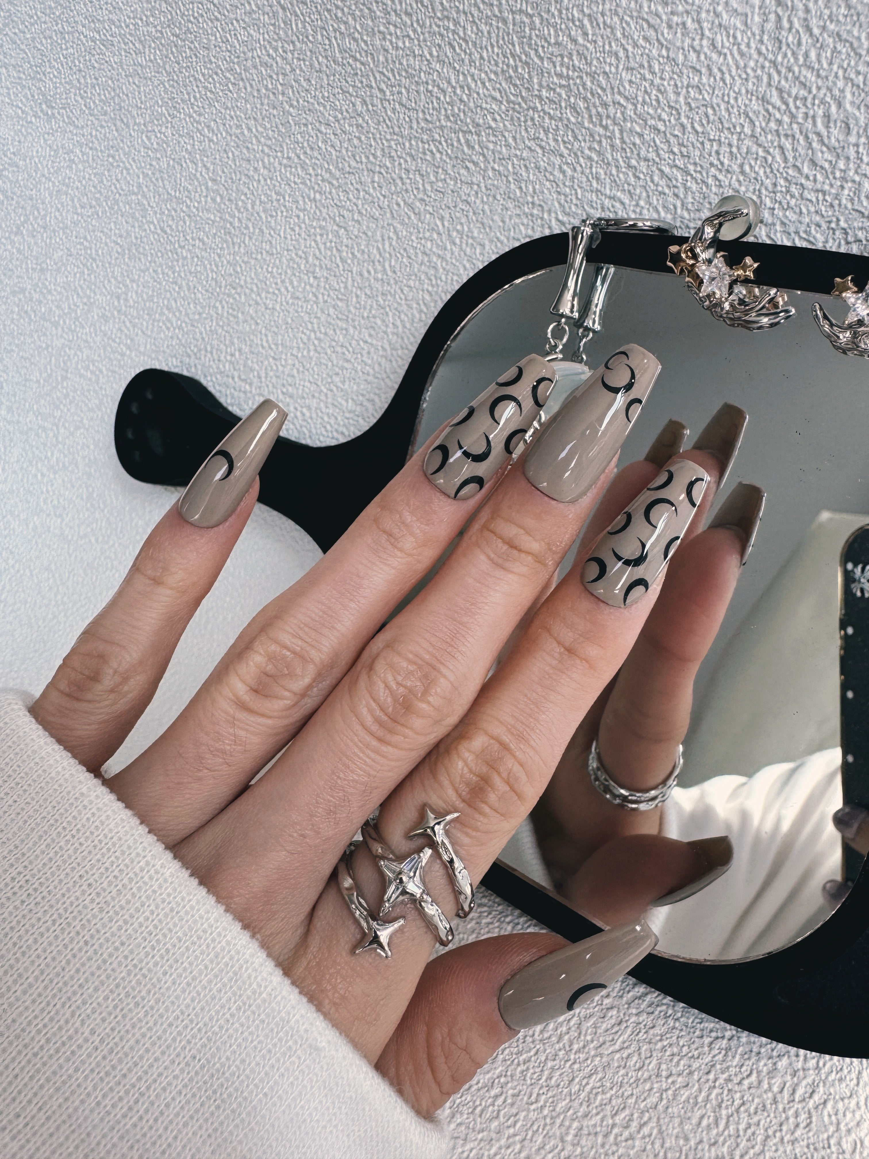 Moonlit Cosmos - LUNAR VEIL Nails | Galaxy Aura Press-Ons