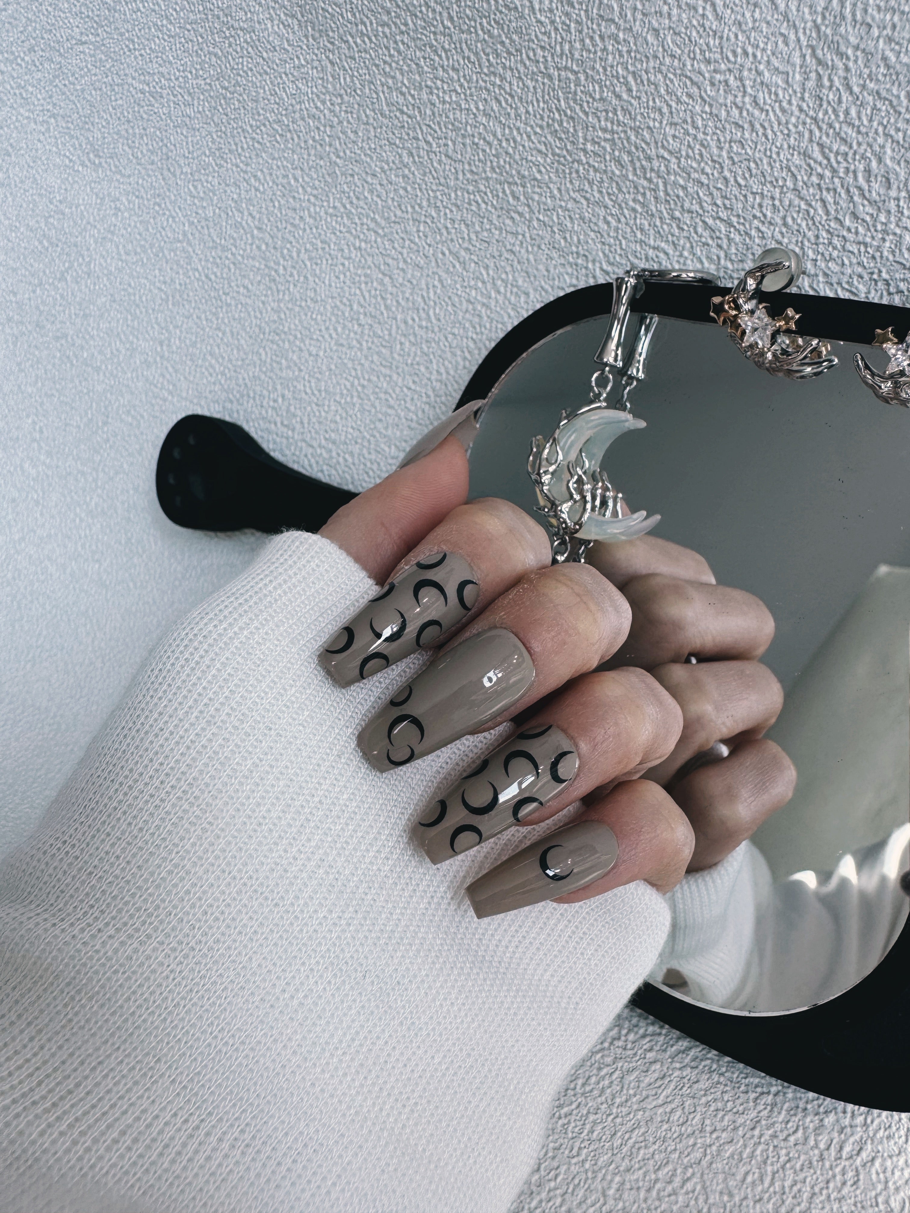 Moonlit Cosmos - LUNAR VEIL Nails | Galaxy Aura Press-Ons