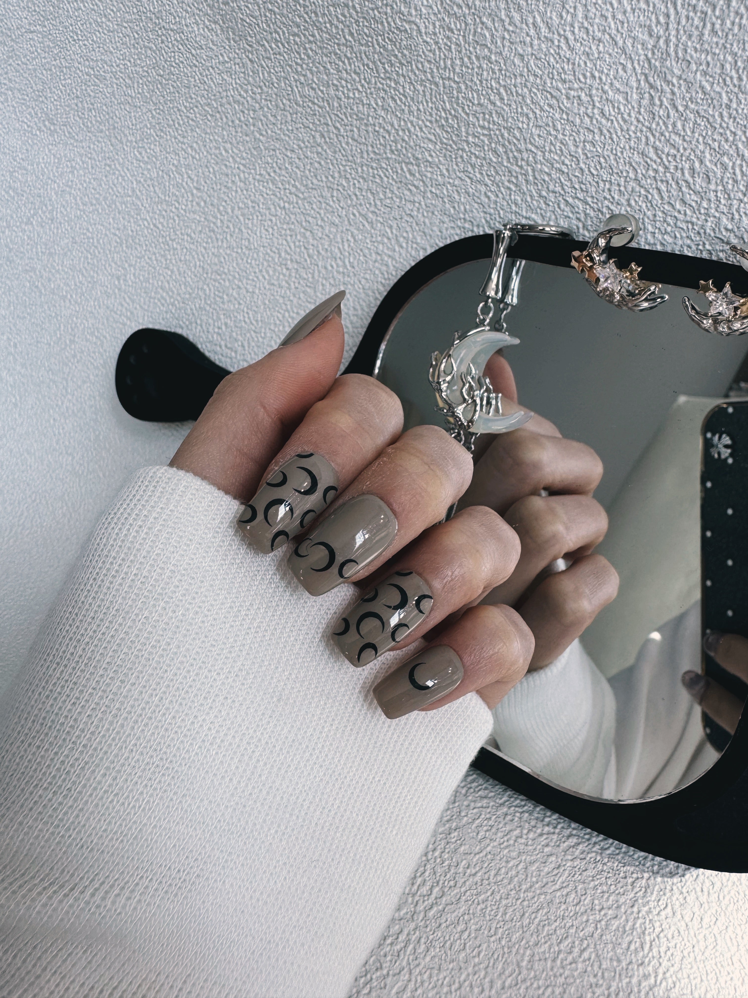Moonlit Cosmos - LUNAR VEIL Nails | Galaxy Aura Press-Ons