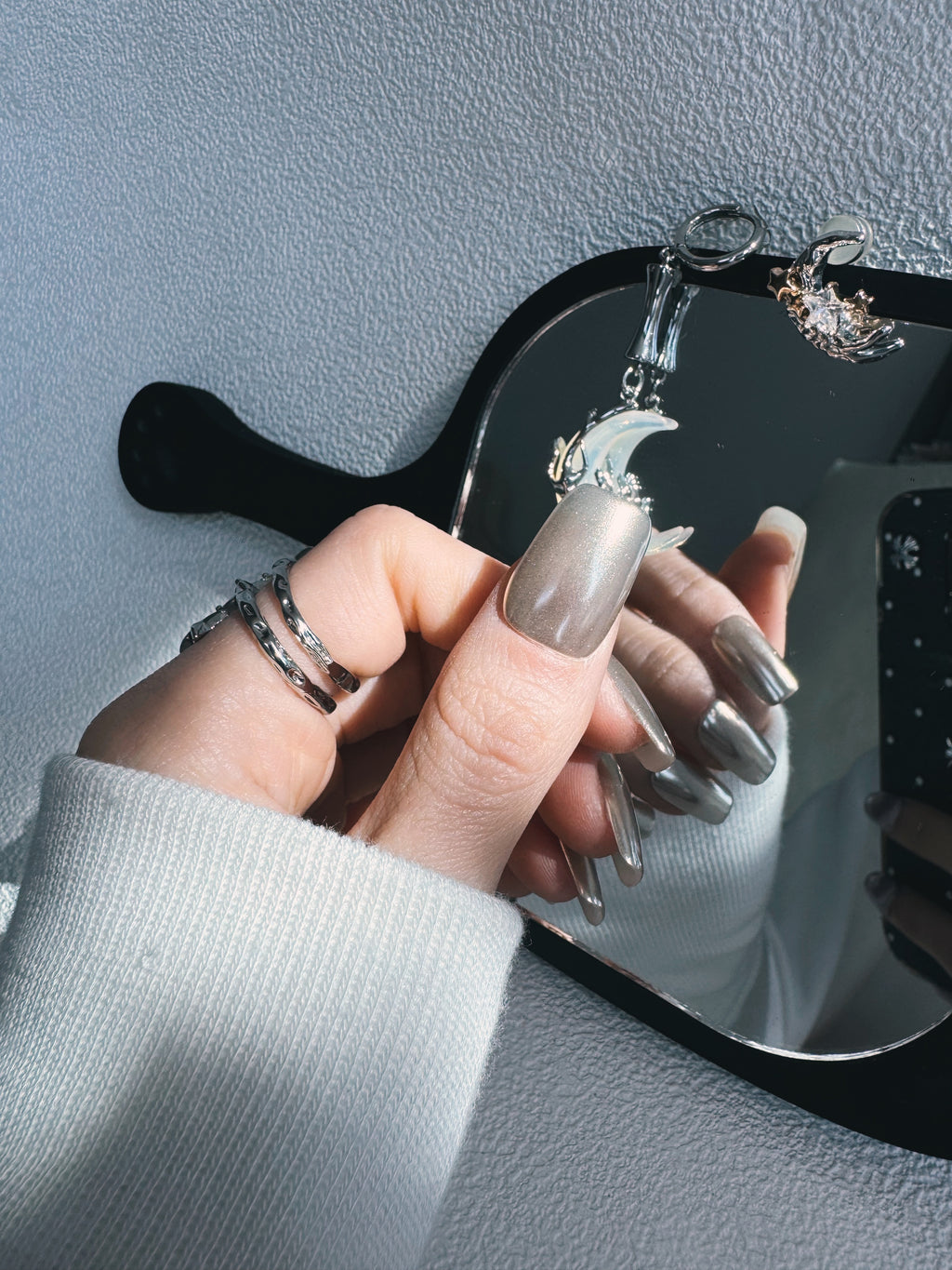 Moonlit Cosmos - MOONLIGHT REFLECTION Nails | Galaxy Aura Press-Ons