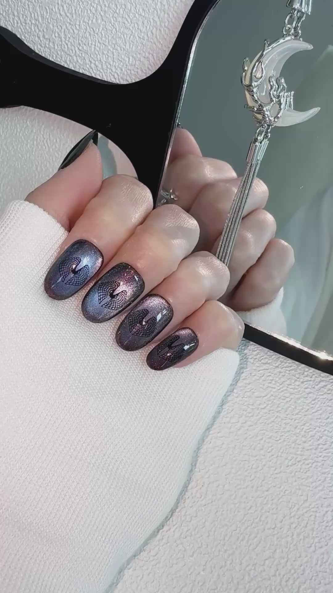 Moonlit Cosmos - MIDNIGHT COMET (PINK) Nails | Galaxy Aura Press-Ons