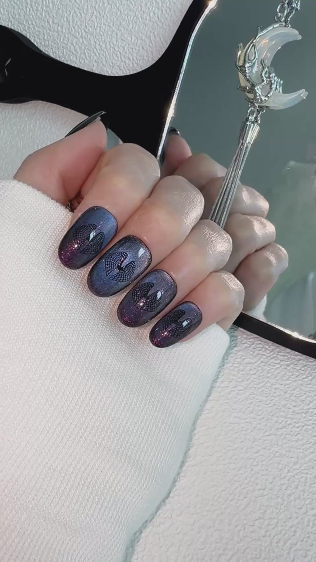 Moonlit Cosmos - MIDNIGHT COMET (PURPLE) Nails | Galaxy Aura Press-Ons